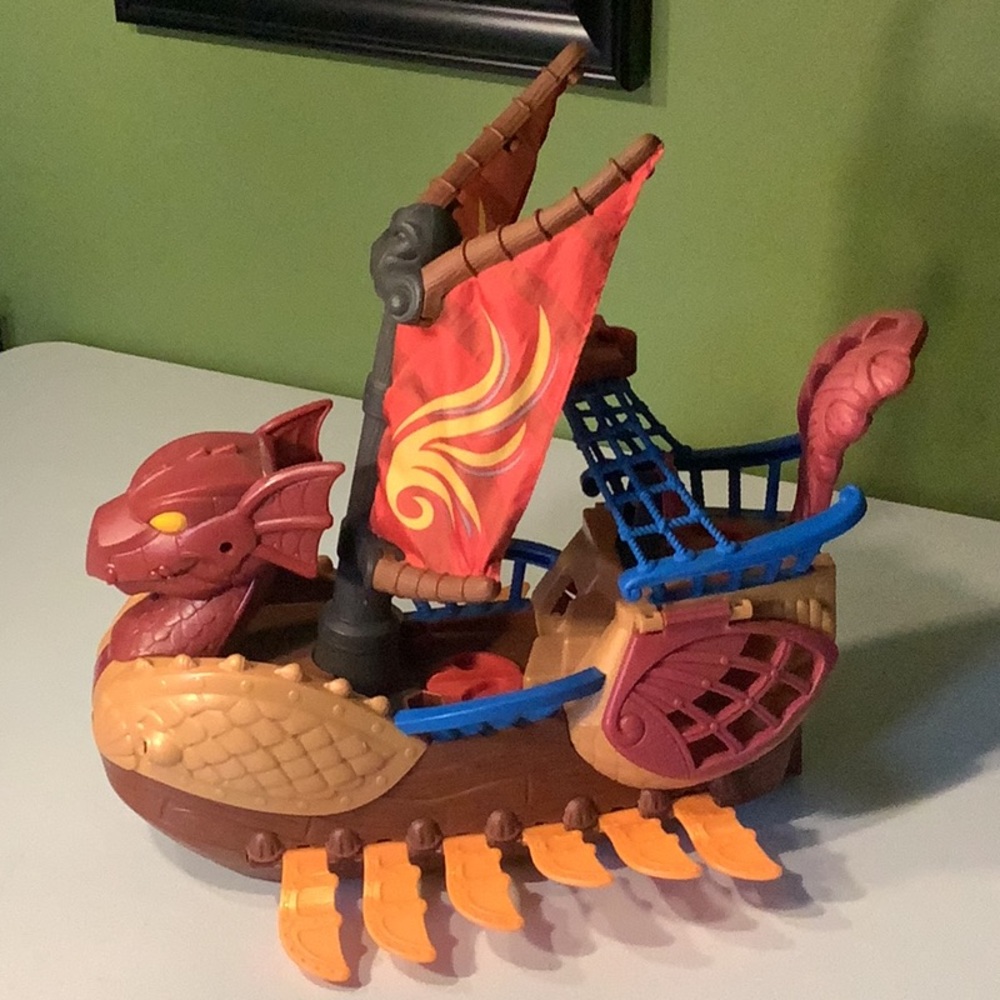 Fisher-Price Imaginext red serpent/dragon boat - Picture 3 of 7